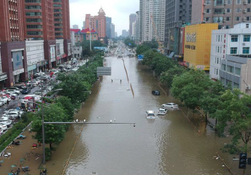 'It was hard to breathe': China flood terror as train carriage submerged